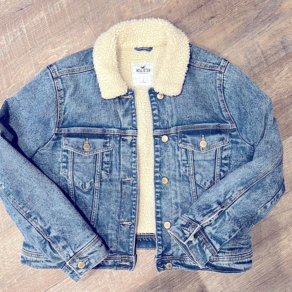 Hollister Blue Jean Jacket, size Large